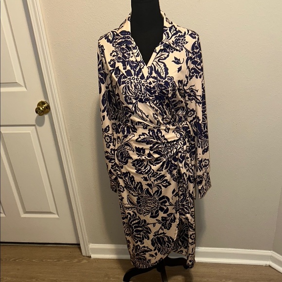 Elegant Blue Sheath Dress with Notched Collar and Bishop Sleeves - Picture 1 of 3